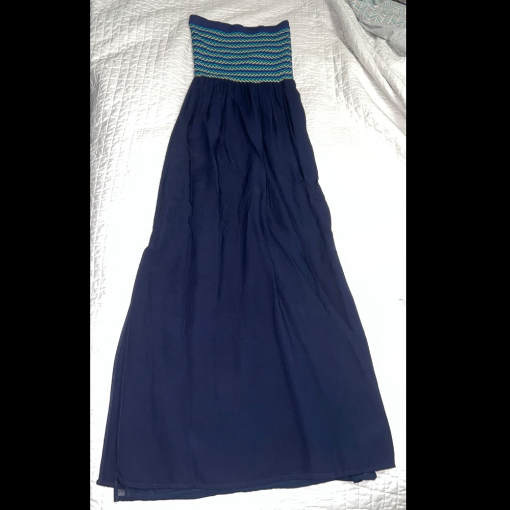 Navy blue strapless sundress with slit up to knee